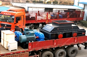 2PG1510大型對輥制砂機(jī)設(shè)備發(fā)貨圖片