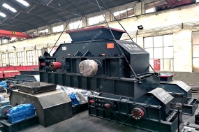 2PG1208彈簧式對輥制砂機(jī)發(fā)往陜西