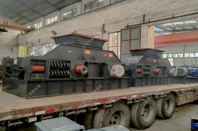 兩臺直連式大型鵝卵石制砂機發(fā)往新疆