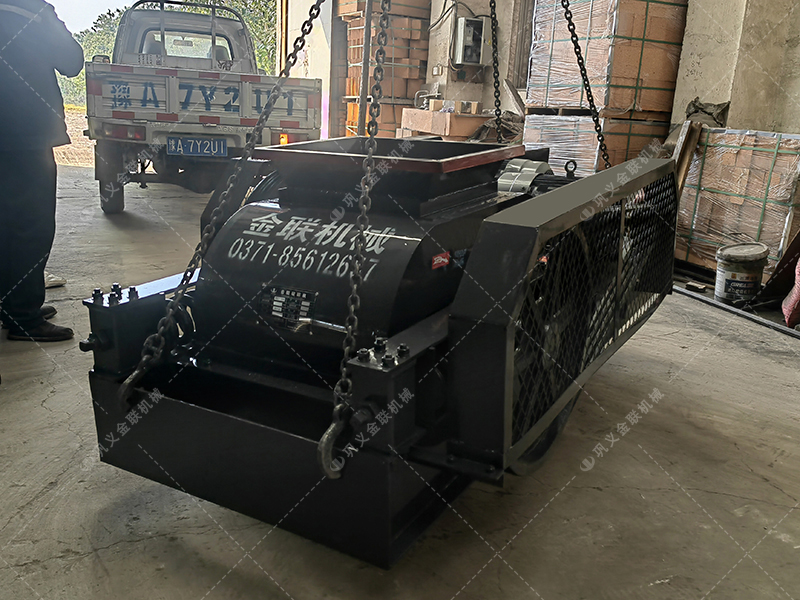 610x400對輥破碎機(jī)發(fā)貨圖片
