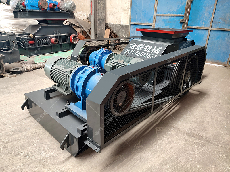 2PG400x400小型對輥破碎機生產線發(fā)往非洲馬達加斯加