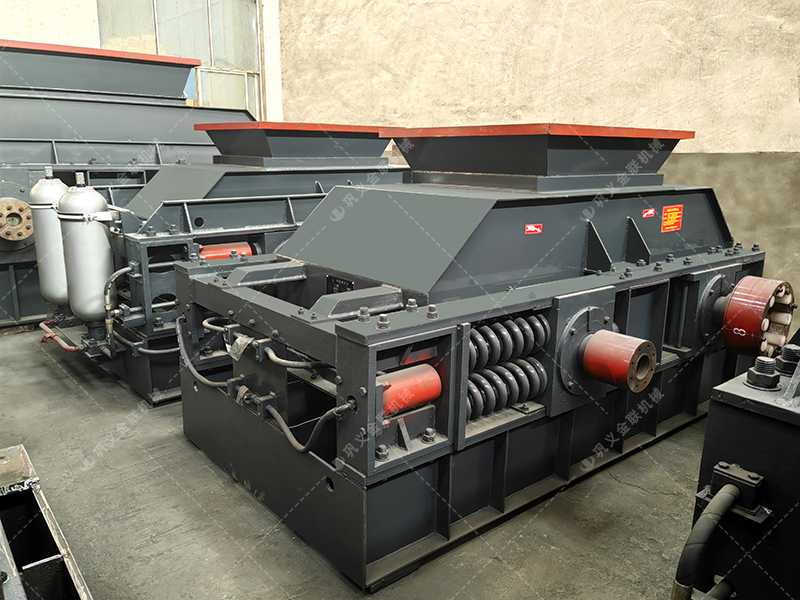 2PG1208大型對輥破碎機發(fā)貨圖片