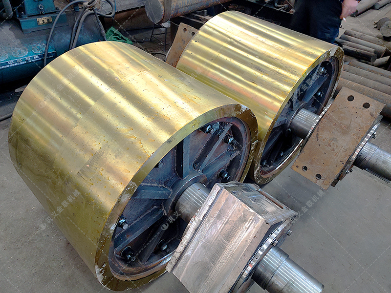 砂場回料、米石制砂為什么要選對輥制砂機？