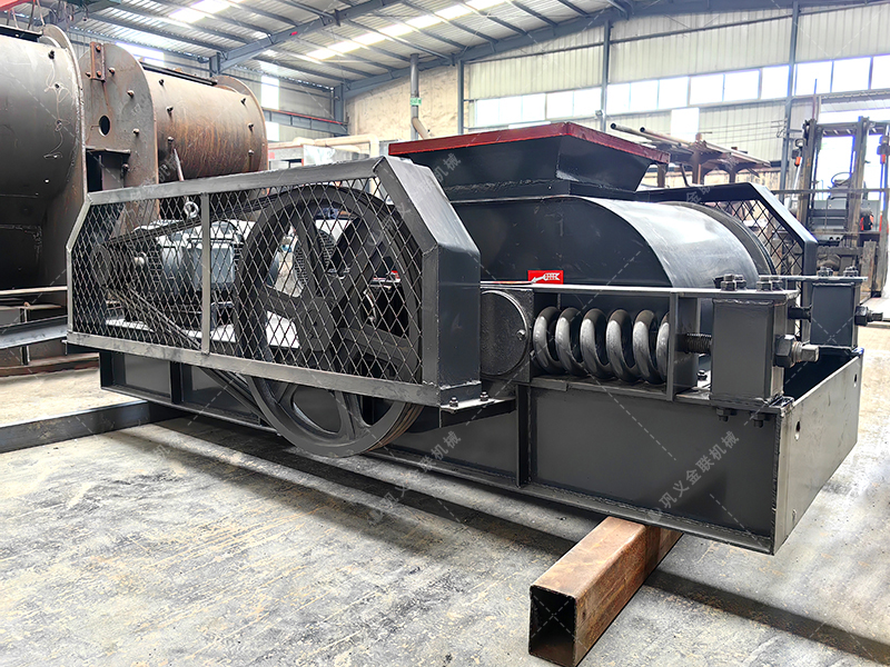 如何提高雙齒輥破碎機(jī)的自動(dòng)化程度？