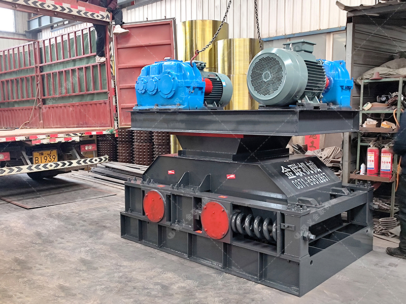 雙齒輥破碎機(jī)憑什么能“吃大料”？它的秘密武器是什么？